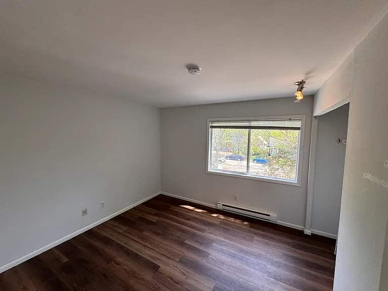 1230 E Dayton St #4 — Photo 8