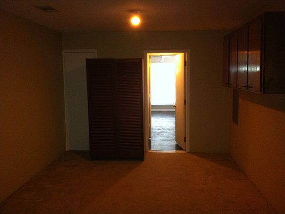 Enclosed & A/c Garage use for bdrm or den