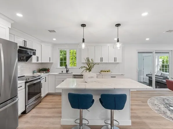 19 Harvest Rd, Reading, MA 01867
