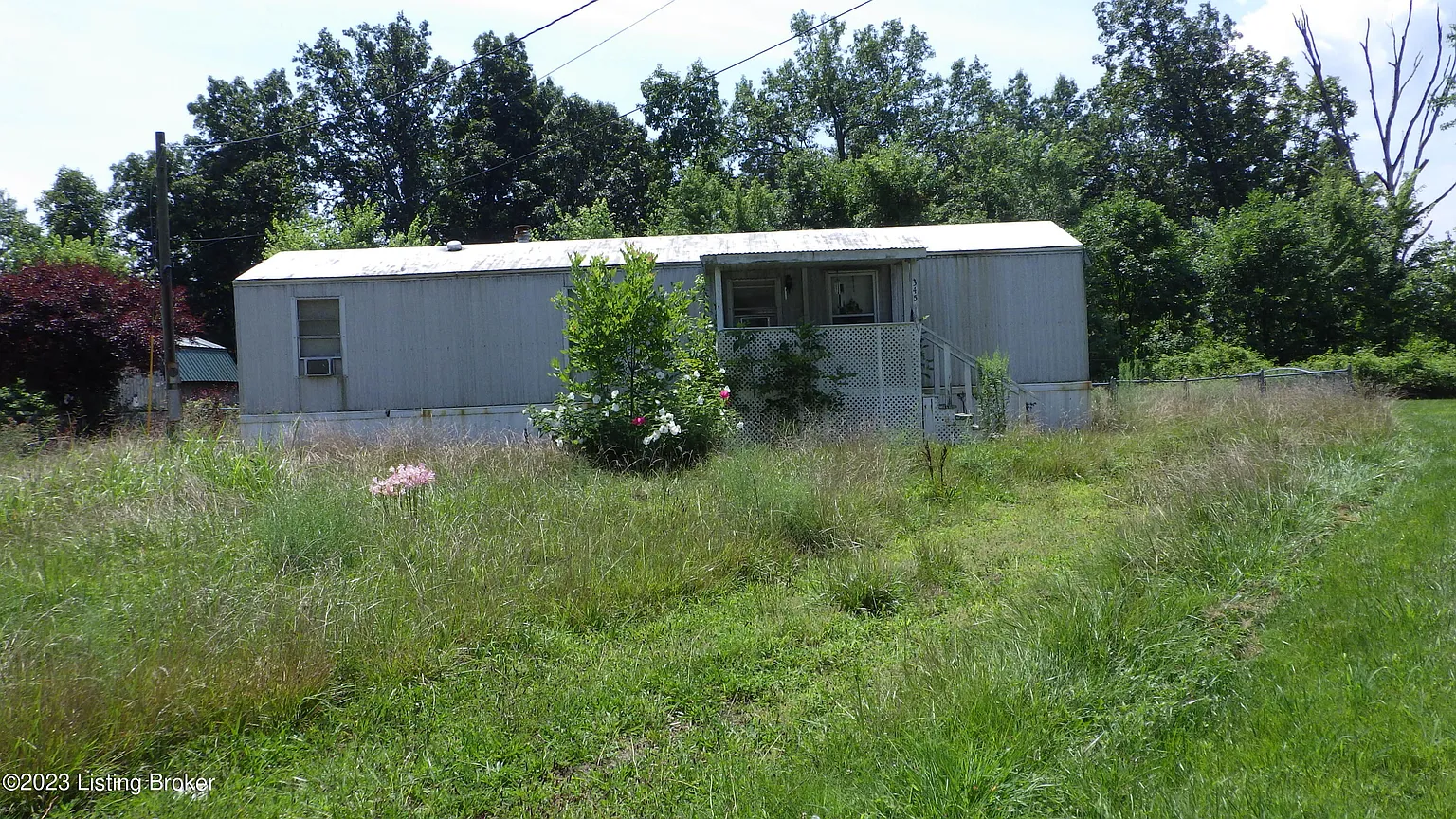 345 Hemlock Dr photo 1