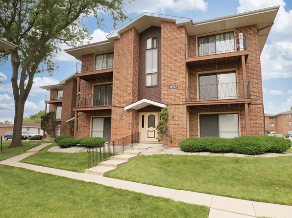 15741 Thomas Ln APT 2BL, Oak Forest, IL 60452