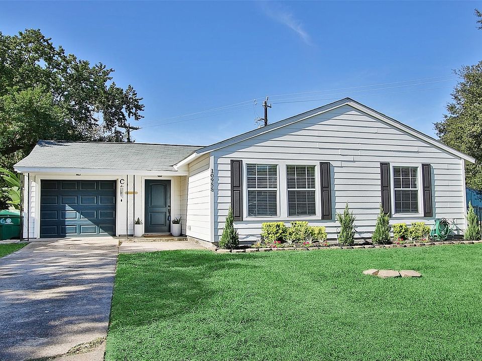 1st image of 10955 Royal Pine Dr