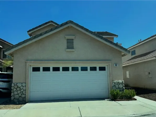 921 Blossomcreek Ln, Corona, CA 92878