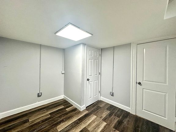 4th image of 84 Romaine Ave #13N