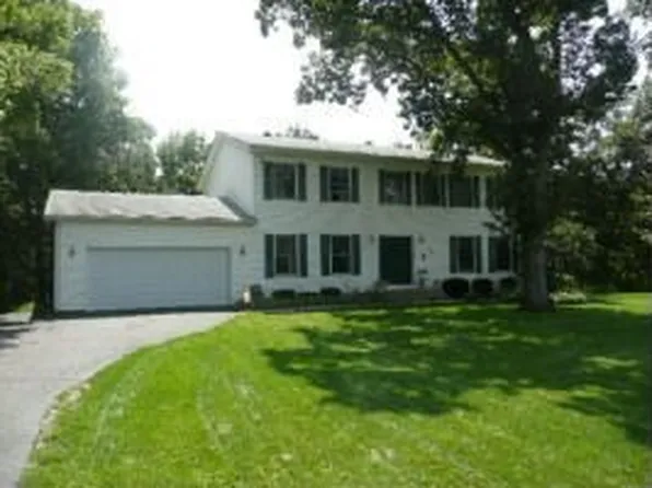 174 S Fox Run Ln, Byron, IL 61010
