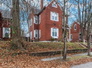 520 E C St, Belleville, IL 62220
