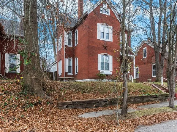 520 E C St, Belleville, IL 62220