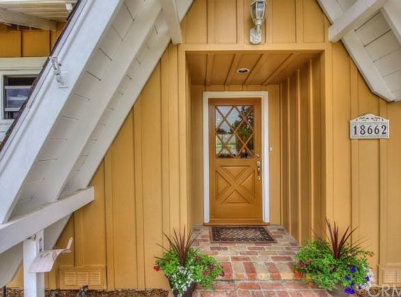 Classic Styled Ranch in detail, bringing back the 50's with class.