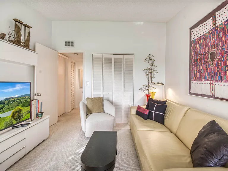 1111 Duncan Cir #203 — Photo 15