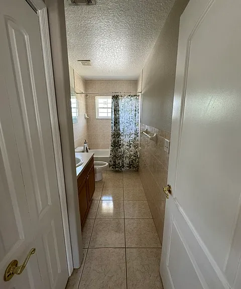 1610 W Clifton St — Photo 8