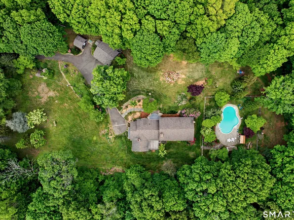 16 Shady Lane, Redding, CT 06896