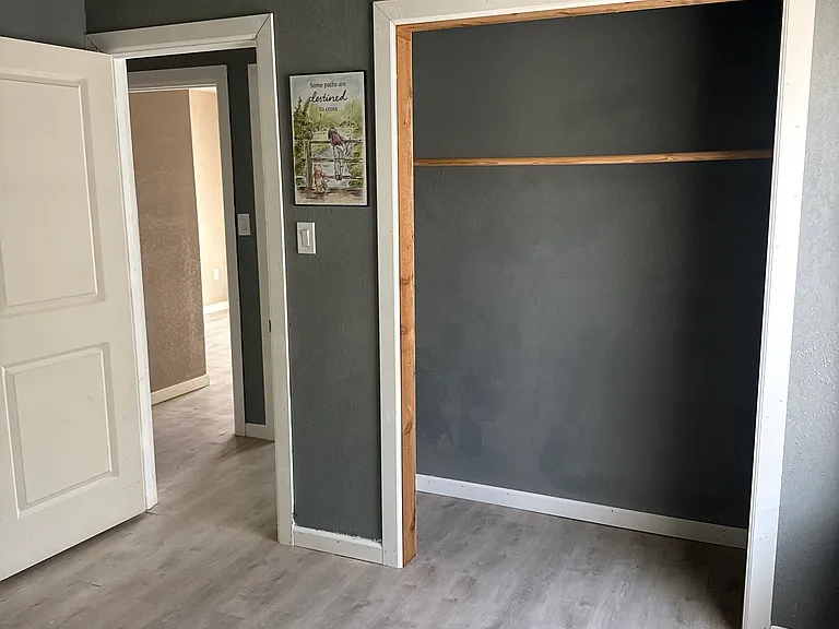 844 Cleardale Dr — Photo 3