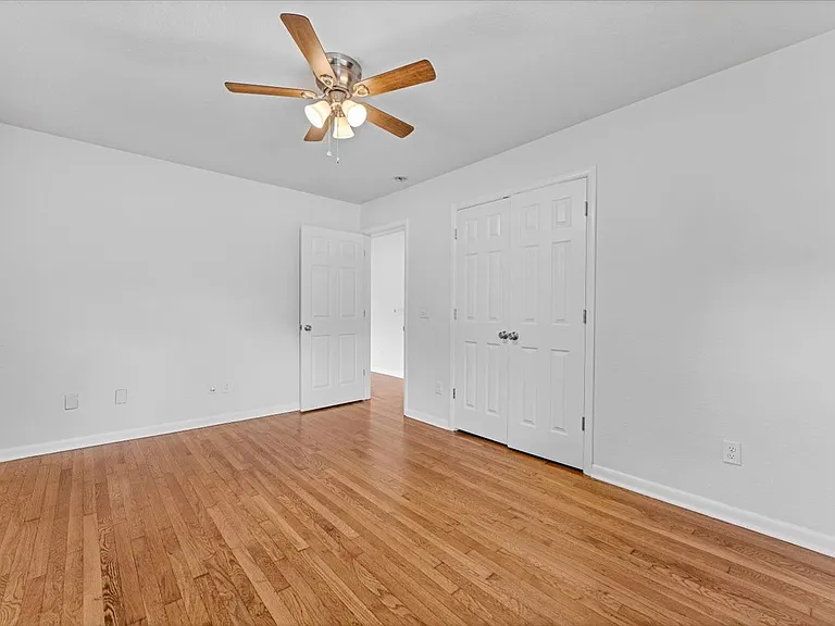 1666 Oakland Ave — Photo 16