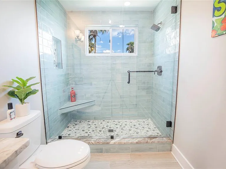 19505 Gulf Blvd #304 — Photo 35