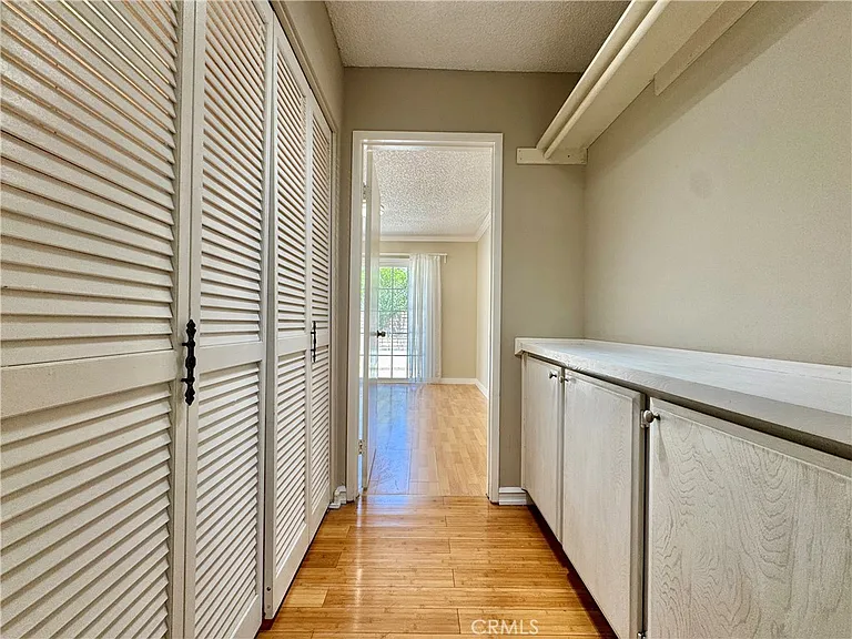 1421 Meadow Glen Rd — Photo 21