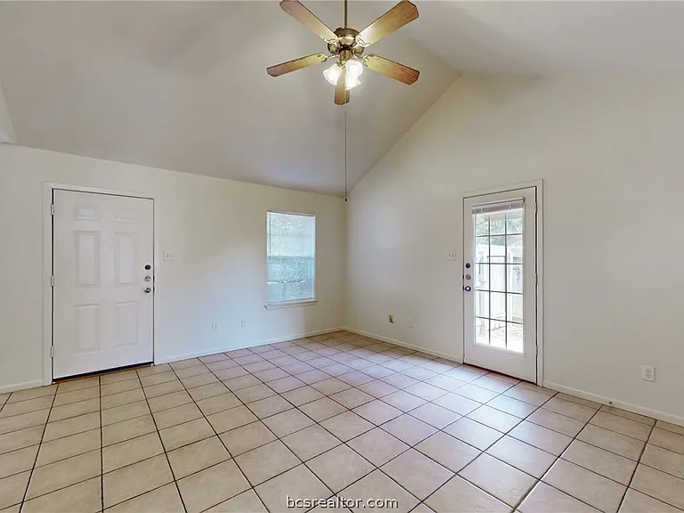 3612 Hollyhock St — Photo 15