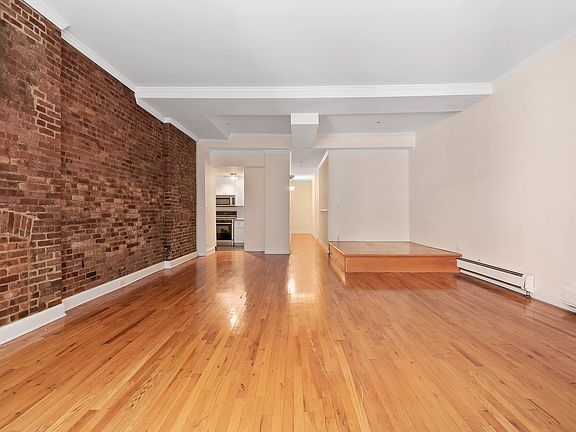 4th image of 60 Pineapple St APT 1A