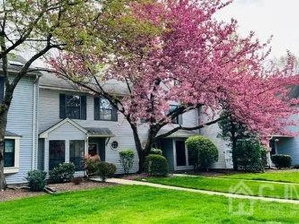 2804 Cricket Cir, Edison, NJ 08820