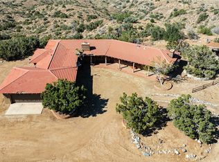 3066 Longview Rd, Pearblossom, CA 93553