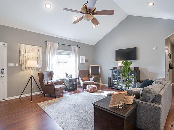 5th image of 19030 Pinedale Cir