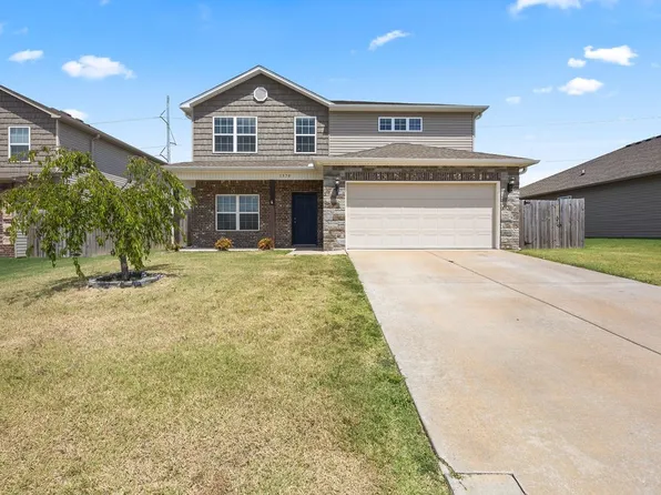 1570 Edinburgh Dr, Centerton, AR 72719