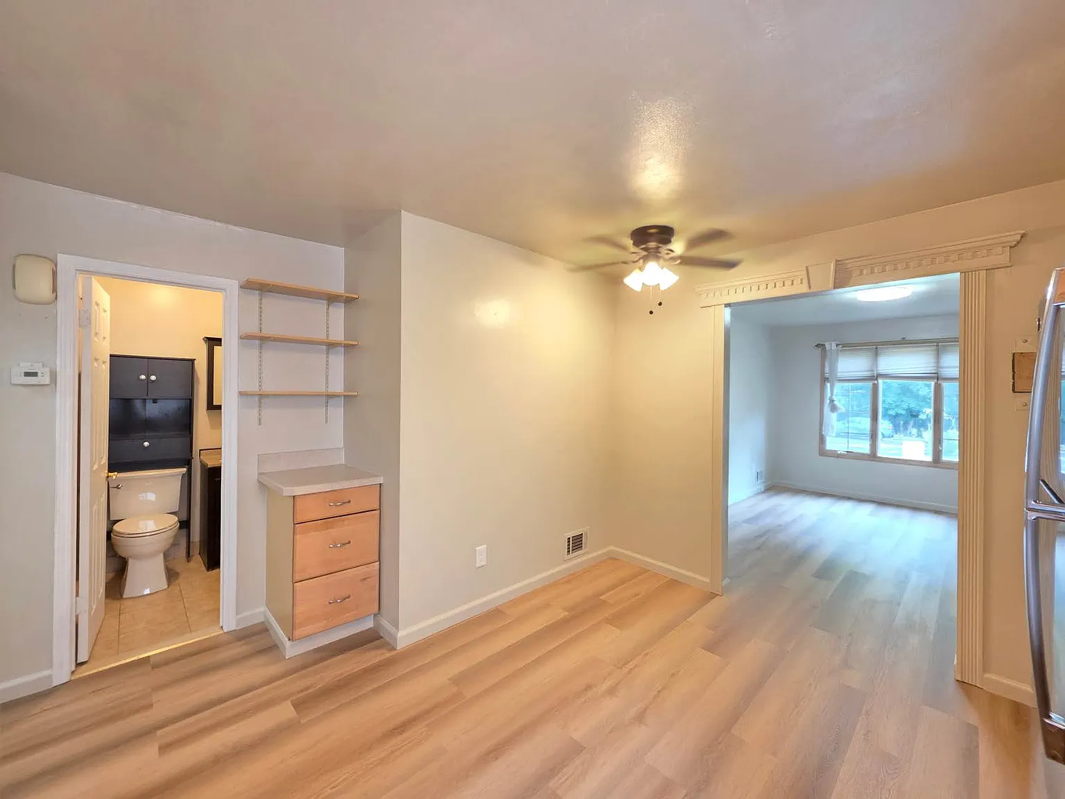 941 Ramona Ave — Photo 3