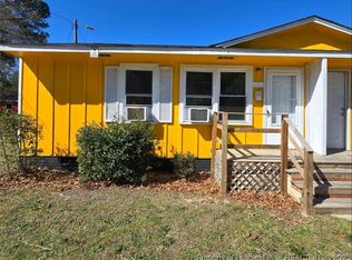 206 S 5th St, Spring Lake, NC 28390