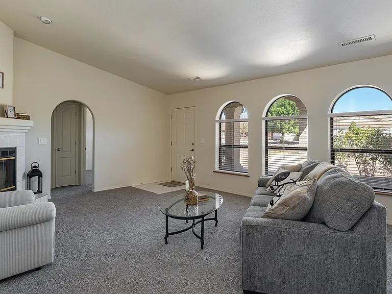 7851 E Marigold Ln — Photo 2