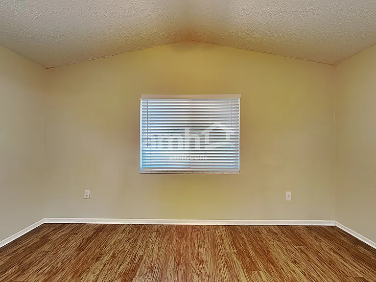 422 Abigail Rd — Photo 8
