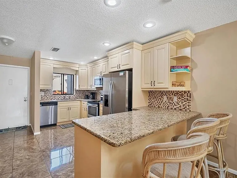 1624 Stickney Point Rd #108 — Photo 6