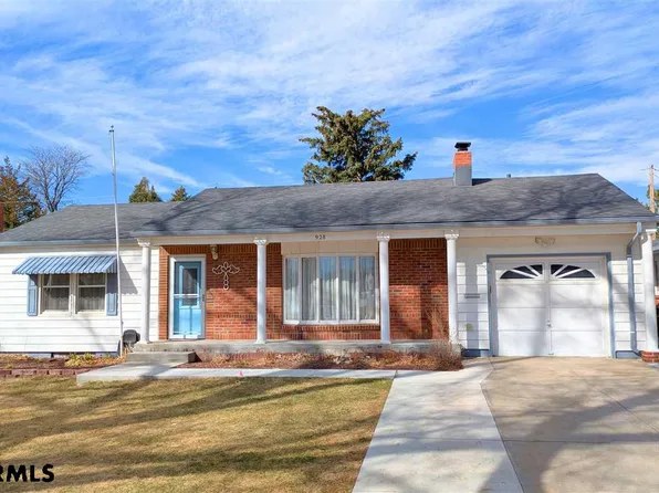928 Black Hills Ave, Alliance, NE 69301