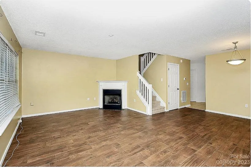 Building Photo - 12223 Paperbark Cir