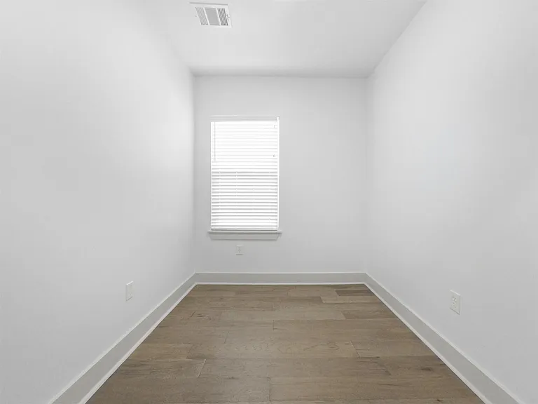 1809 Hardy St — Photo 16