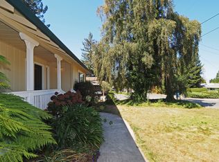 7841 Apple Blossom Ln, Sebastopol, CA 95472