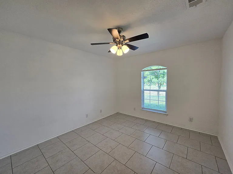 3906 Kevin Shaw Dr — Photo 22