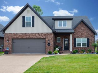 8405 Wyatt Ct, Newburgh, IN 47630