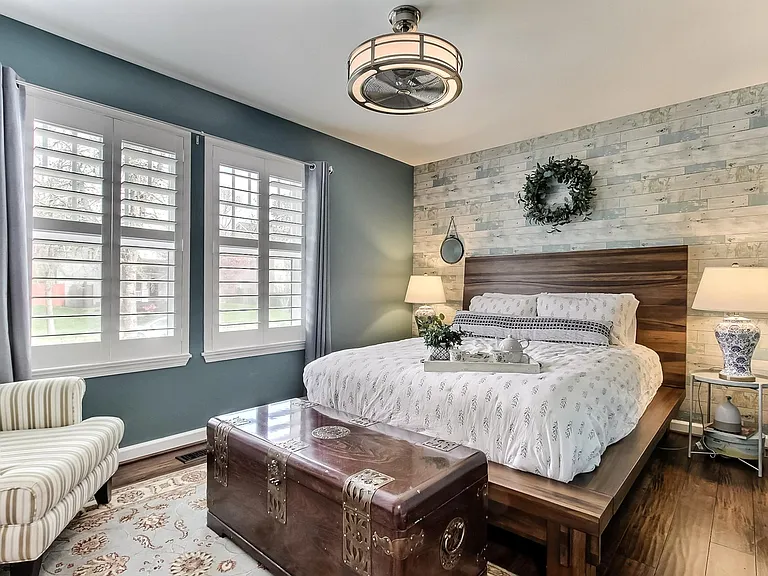 2285 Palisade Blvd — Photo 8