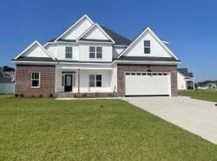 625 Megan Dr, Greenville, NC 27834