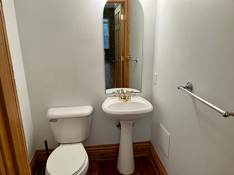 216 N Center St #2 — Photo 5
