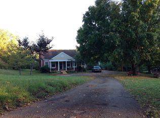 180 Hackberry Ln, Seneca, SC 29678