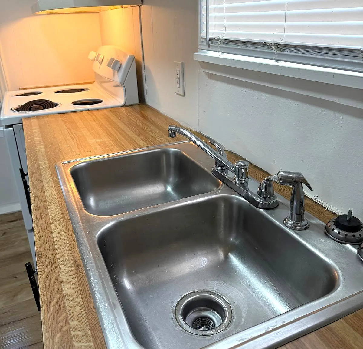2 bed, 895 sqft, $1,050 — Photo 4