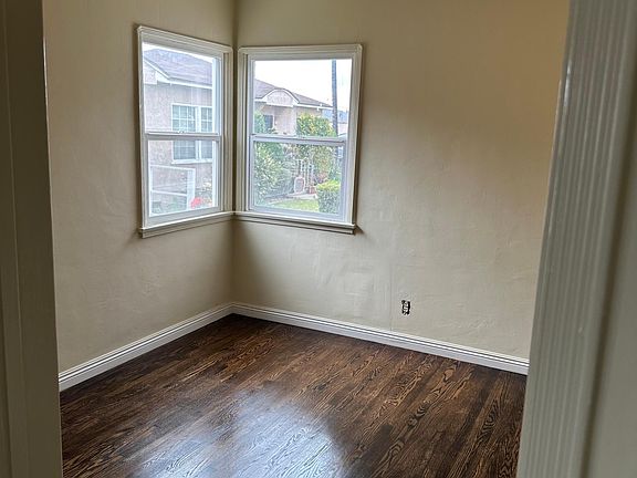 4th image of 4209 W 133rd St #C