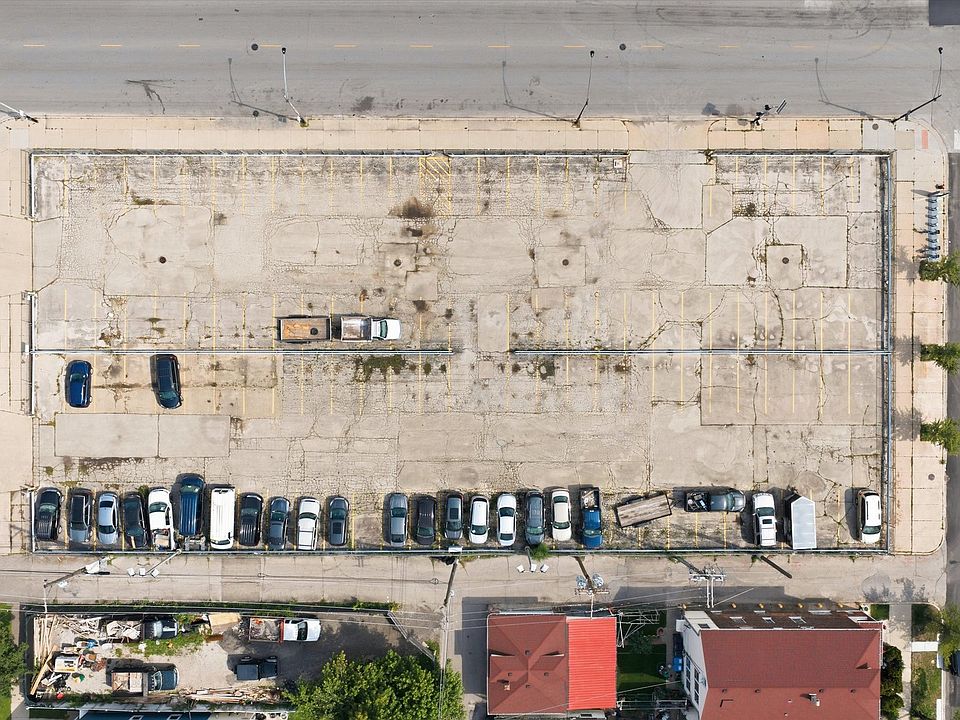 1st image of 5100 S Sacramento Ave