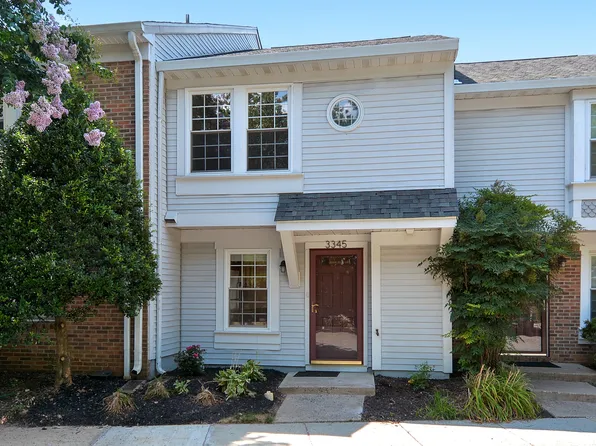 3345 Lakeside View Dr, Falls Church, VA 22041