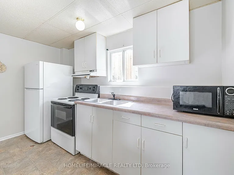36 Poplar Cres #BASEMENT — Photo 4