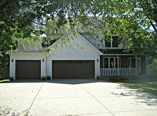 195 E Stearns Rd, Bartlett, IL 60103