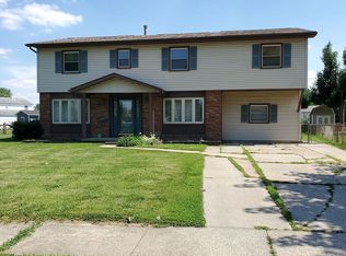 3332 Stafford Dr, Oregon, OH 43616