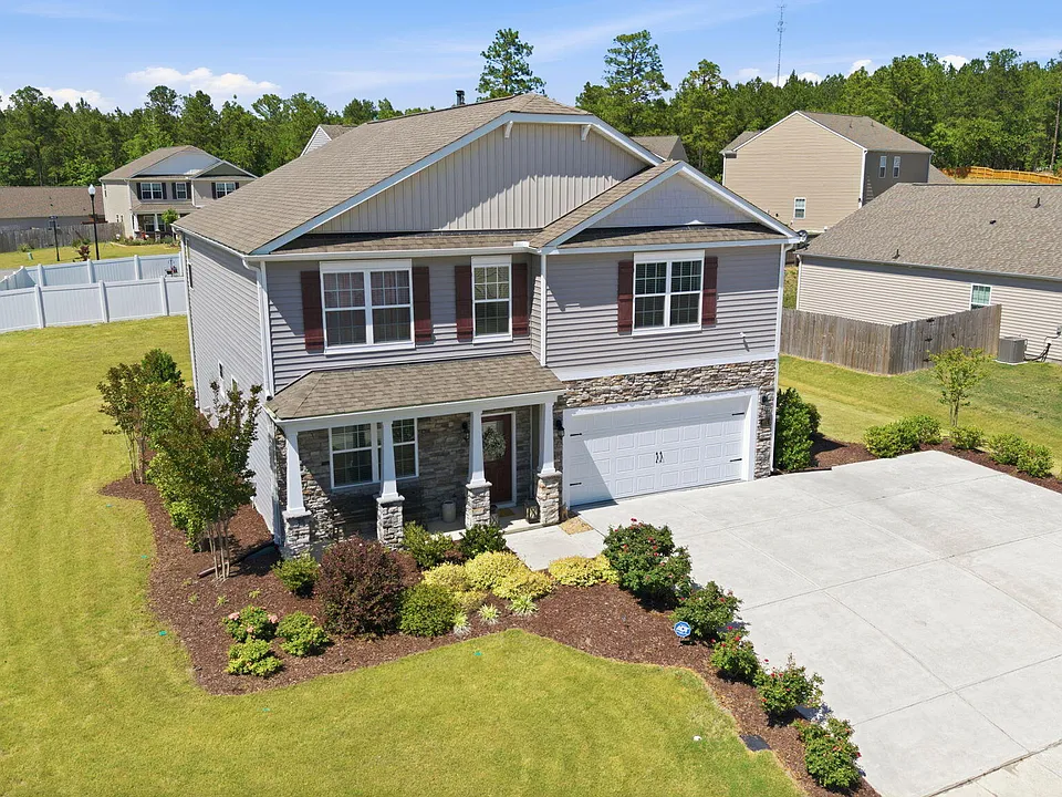 401 Apricot Ln