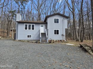 805 Pastern Ct, Lords Valley, PA 18428