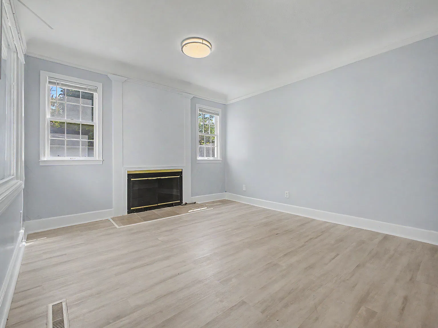 3 bed, 1292 sqft, $1,800 — Photo 4